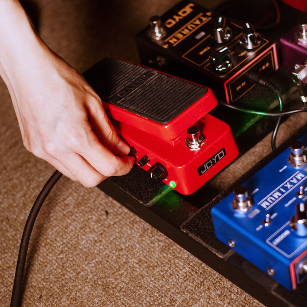 JOYO WAH-II Multimode WAH and Hi-Z Volume Pedal with WAH-WAH Sound Q Value Knob, LED Indicator, Red - Image 9
